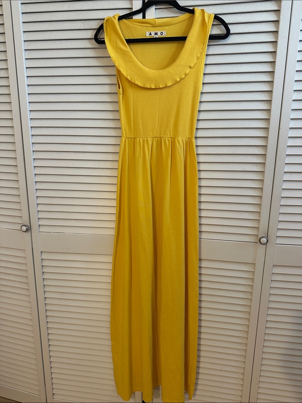 NWOT Amo Cotton Ruffle Neck Maxi Dress in yellow! Size S